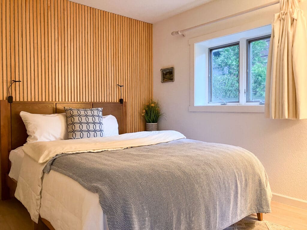 Boom Chalet bedroom #1